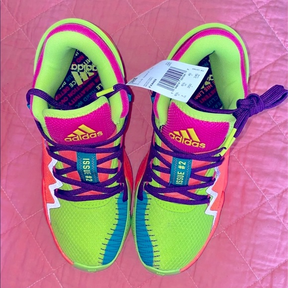 DON issue 2 - Picture 3 of 7